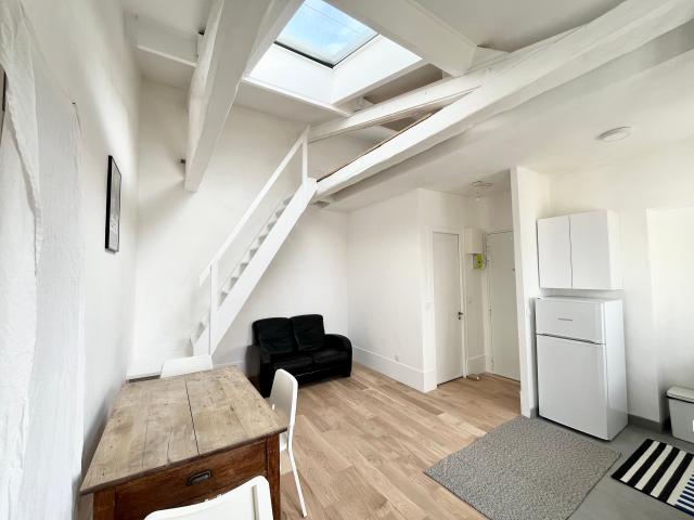 Bright and renovated Mezzanine, living room, and separate bedroom close to Luxembourg Gardens and Montparnasse