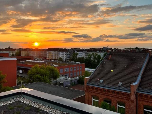 Bright and Stylish 2 Bedroom Apartment with Stunning City Views, Berlin Amsterdam Apartments for Rent