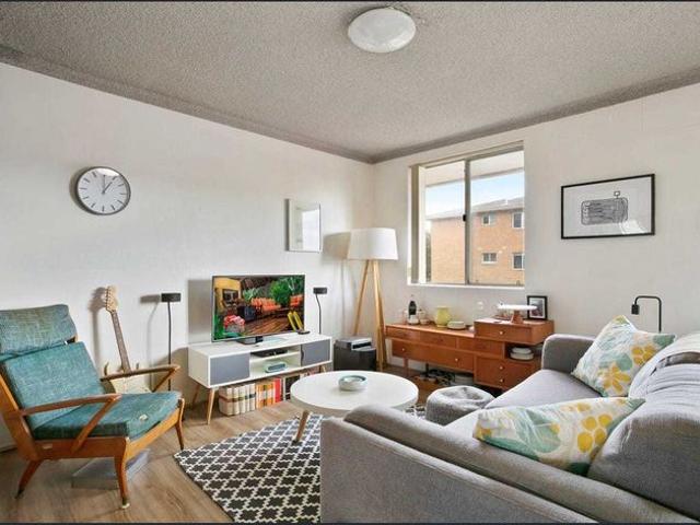 Bright and sunny two bedroom apartment
