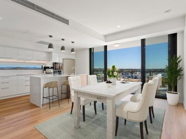 Bright and spacious, north facing apartment