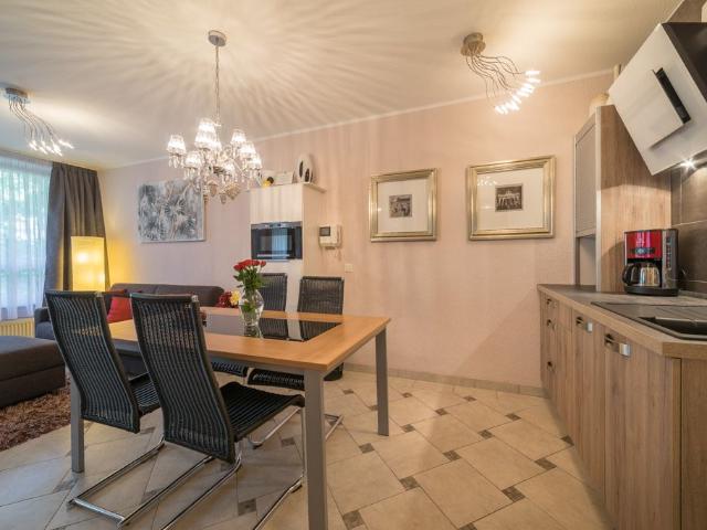 Bright and spacious apartment close to city center Berlin Prenzlauer Berg Parking garage included, Berlin Amsterdam Apartments for Rent