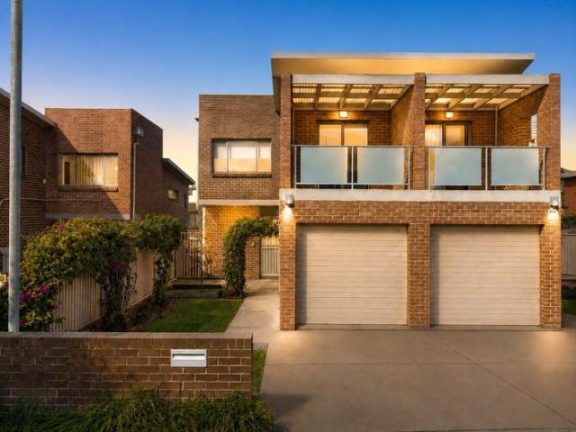 Bright and Spacious Duplex with Dual Balconies and Alfresco Appeal Ready to Enjoy