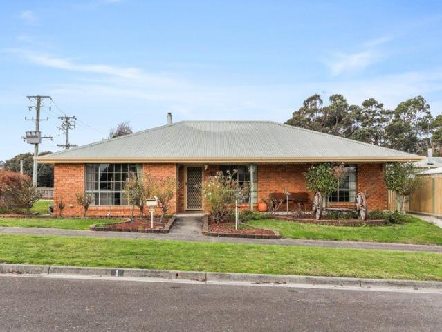 Bright and Spacious Home Available for a Six Month Lease