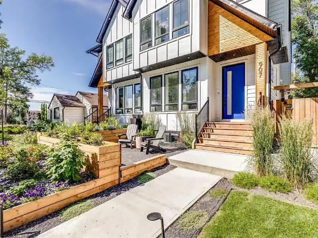 Bright and Spacious Semi Basement Suite in Renfrew