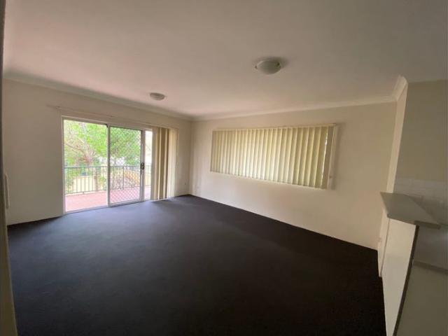 BRIGHT AND SPACIOUS TWO BEDROOM APARTMENT