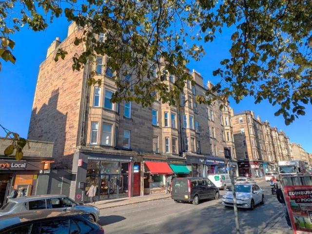 Bright and spacious two bedroom, third floor property in the heart of sought after Morningside. Presented to the market fully furnished and benefitting from recent redecoration throughout