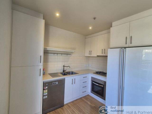 Bright and spacious 1 bedroom apartment