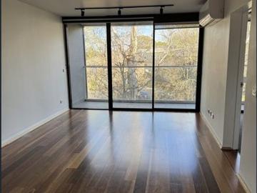 Bright and spacious 2 bedroom apartment