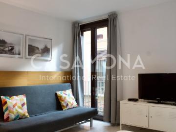 Bright and Spacious 2 Bedroom Apartment next to Plaza Reial