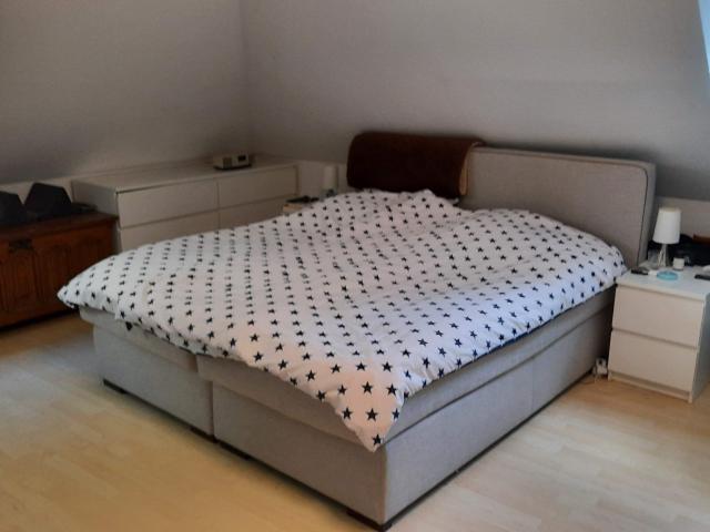 Bright and spacious 3,5 room flat with loggia in Lichterfelde