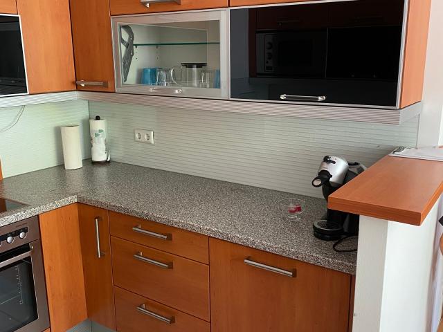 Bright and spacious 3 bedroom apartment with a terrace in Lindengasse zollergasse
