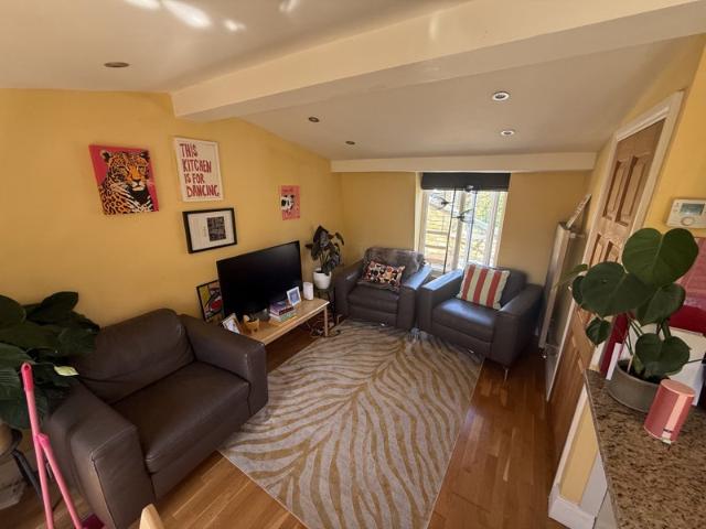 Bright and Spacious 3 Bedroom near Kings X!