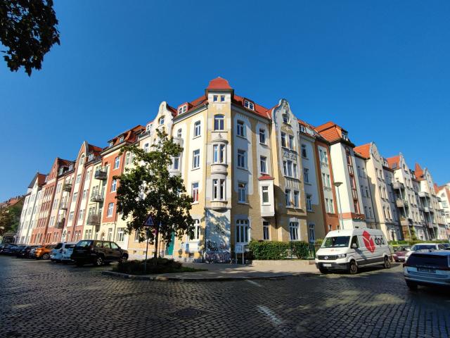 Bright and spacious 3 room apartment on Nettelbeckufer with ideal infrastructure