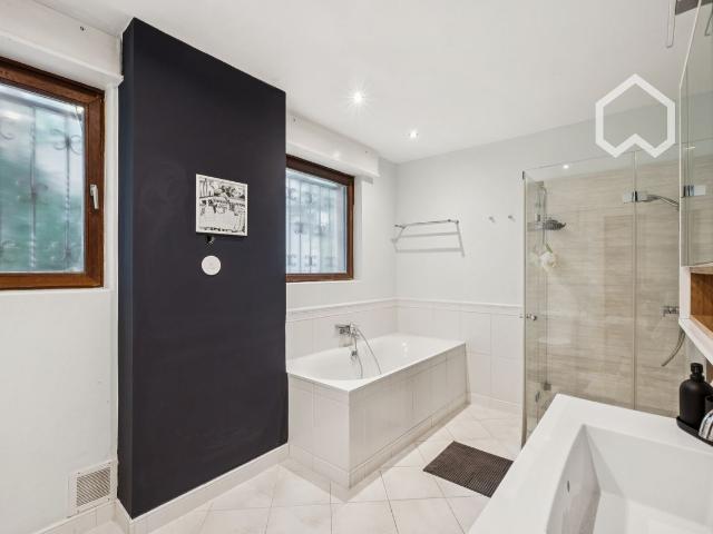 Bright and Well Equipped Apartment in a Quiet Neighborhood – Ideal for Families or Professionals, Berlin Amsterdam Apartments for Rent