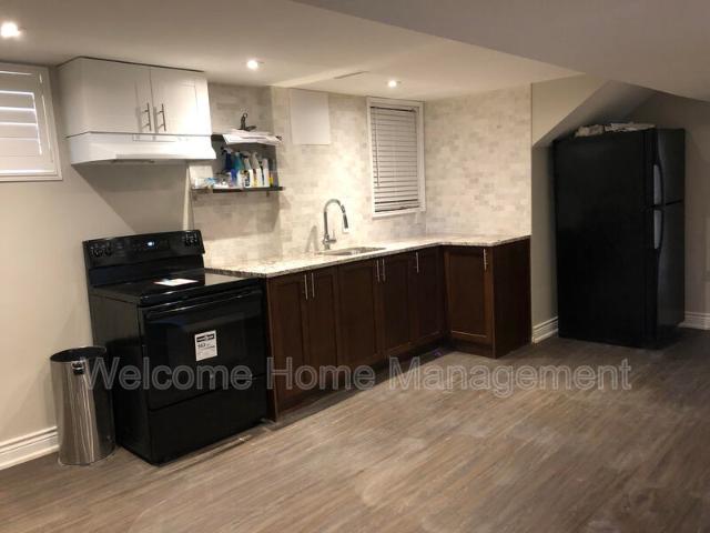 Bright and Well Maintained Lower Unit