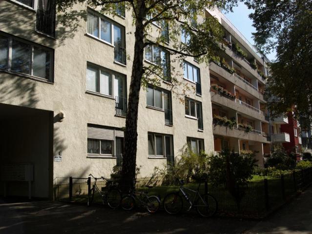 Bright, all inclusive one bedroom flat in Berlin Friedenau, central, but quiet, Berlin Amsterdam Apartments for Rent