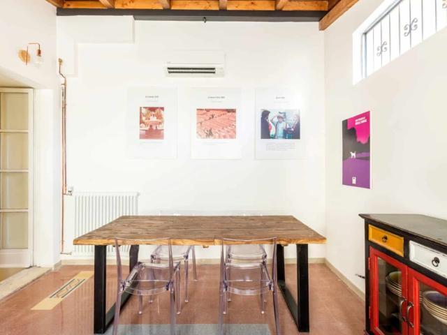 Bright Apartment on Quattro Venti Cribmed
