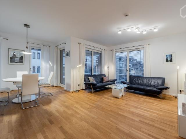 Bright apartment centrally located within walking distance to Gendarmenmarkt, Berlin Amsterdam Apartments for Rent