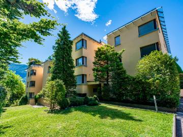 BRIGHT APARTMENT IN PORZA