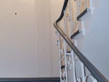 Bright Apartment In Sachsenhausen | With Bathtub And Small Garden Shared W/ Neighbors, Frankfurt Amsterdam Apartments for Rent