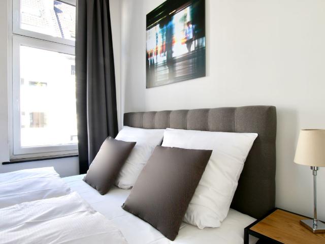 Bright apartment in the heart of Cologne, Koln Amsterdam Apartments for Rent