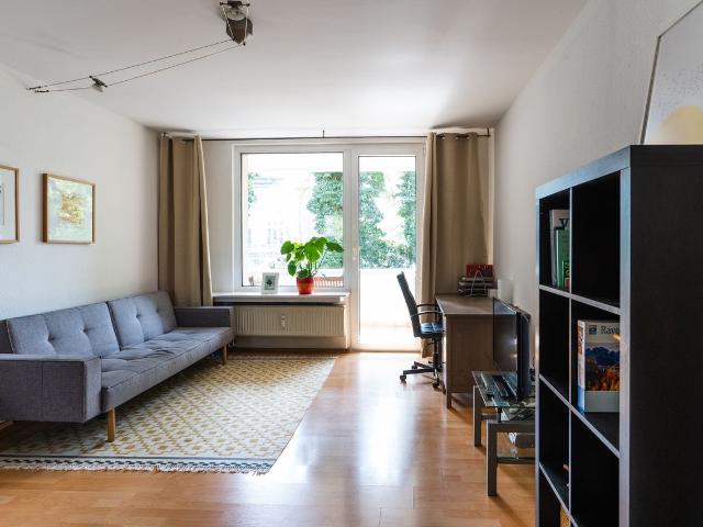 Bright apartment with balcony in Köln Nippes, Koln Amsterdam Apartments for Rent