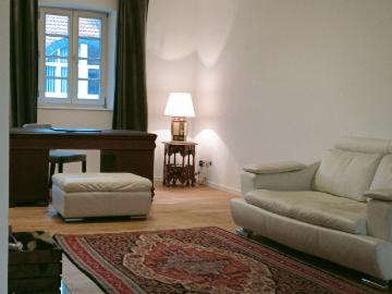Bright apartment with fireplace and parquet flooring, Koln Amsterdam Apartments for Rent