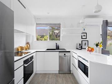 Bright apartment with lifestyle appeal