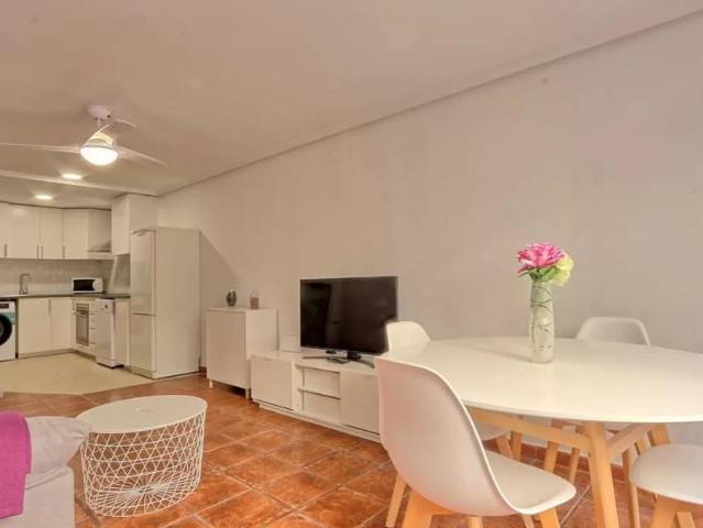 Bright apartment with sea and port views in Santa Pola – Long term rental