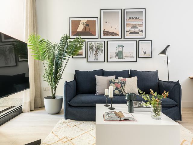 Bright apartment with private terrace for rent in Malasaña