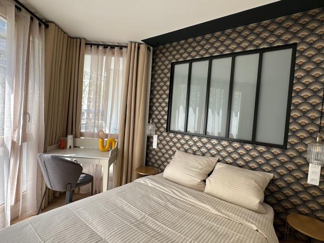 Bright apartment with terrace, bedroom and living room all comforts