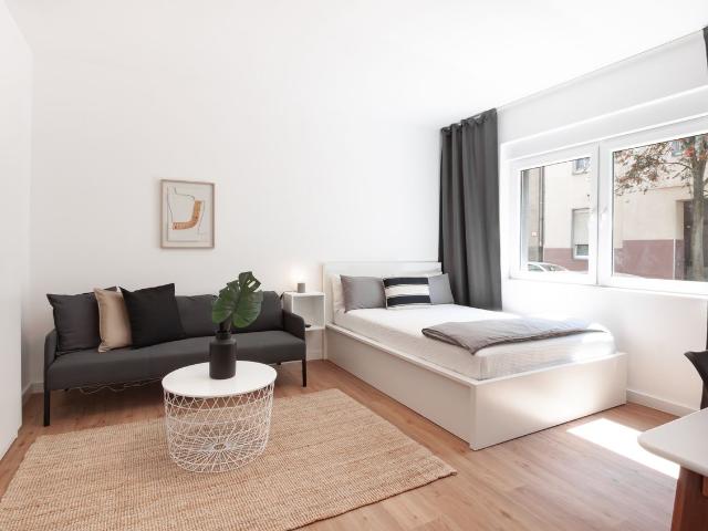 Bright apartment with terrace*, Dusseldorf Amsterdam Apartments for Rent