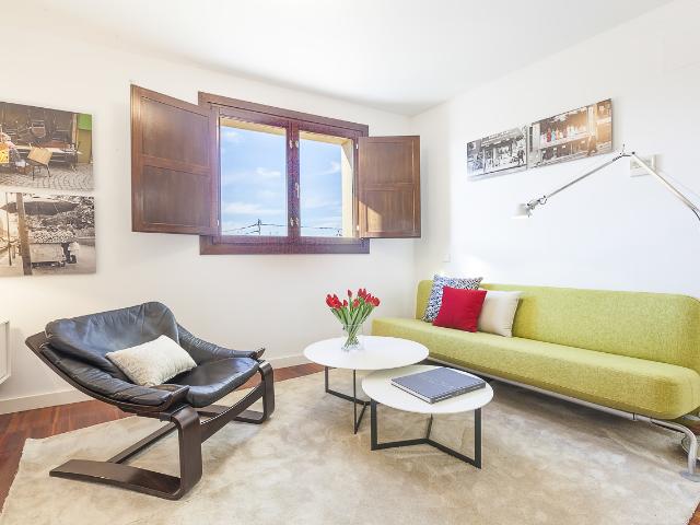 Bright apartment with terrace in Valencia