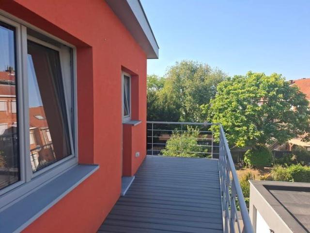 Bright Apartment 75 m² 1 bedroom, Large Balcony 11 m²