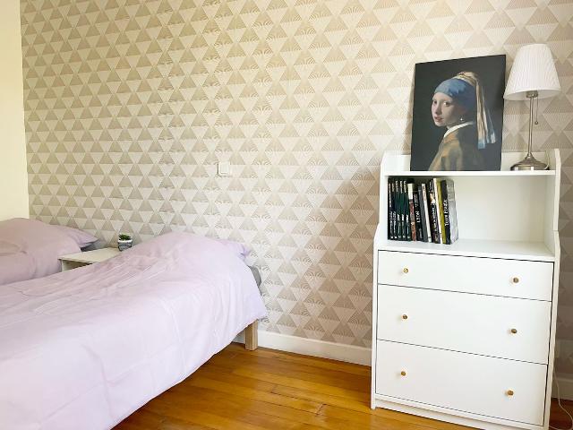 Bright appartment for 4 persons 50 meters far from the metro station, Paris Amsterdam Apartments for Rent