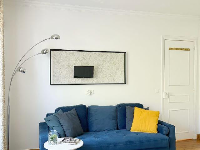Bright appartment for 4 persons 50 meters far from the metro station, Paris Amsterdam Apartments for Rent