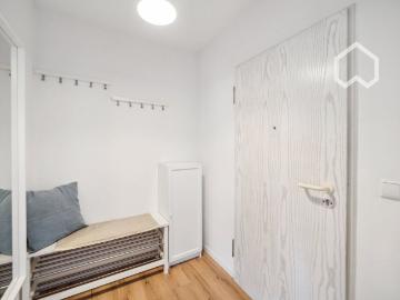 Bright Balcony Apartment on the Weiße Elster Canal and Clara Zetkin Park, Leipzig Amsterdam Apartments for Rent