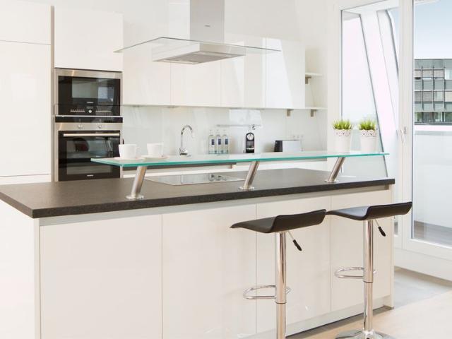 Bright & beautiful penthouse in Düsseldorf, Dusseldorf Amsterdam Apartments for Rent