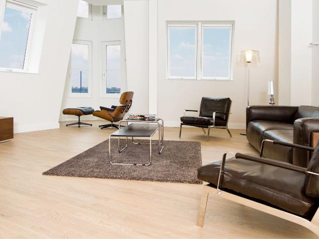 Bright & beautiful penthouse in Düsseldorf