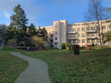 Bright & Beautiful Studio Apartment in Berlin Zehlendorf, Berlin Amsterdam Apartments for Rent