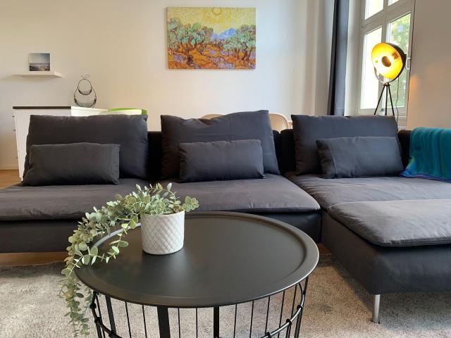 Bright & Beautiful Studio Apartment in Berlin Zehlendorf, Berlin Amsterdam Apartments for Rent