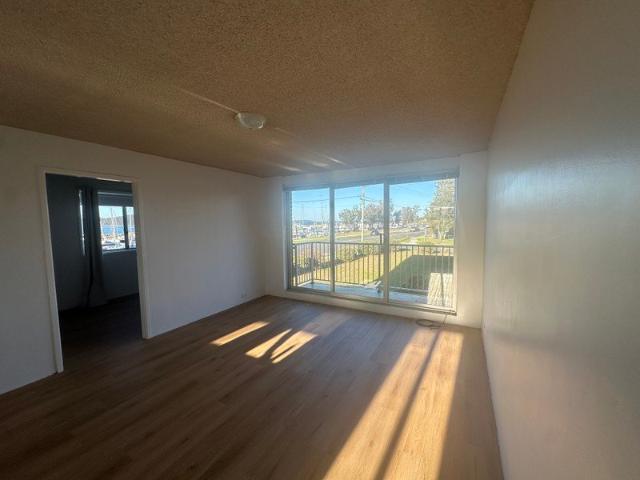 Bright & Breezy Marina View Unit