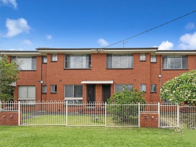 Bright & Breezy Coastal Living in East Corrimal