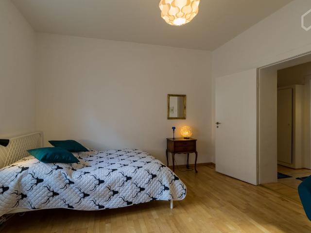 Bright & gorgeous home close to Olympia Stadion, Berlin Amsterdam Apartments for Rent