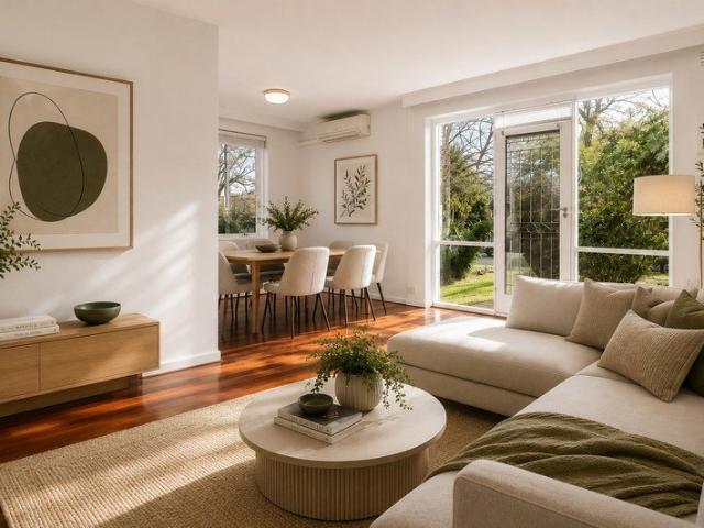 Light Filled Ground Floor Living in a Prime Caulfield South Location