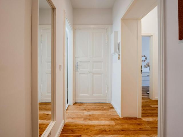 Bright double bedroom in Oberschöneweide