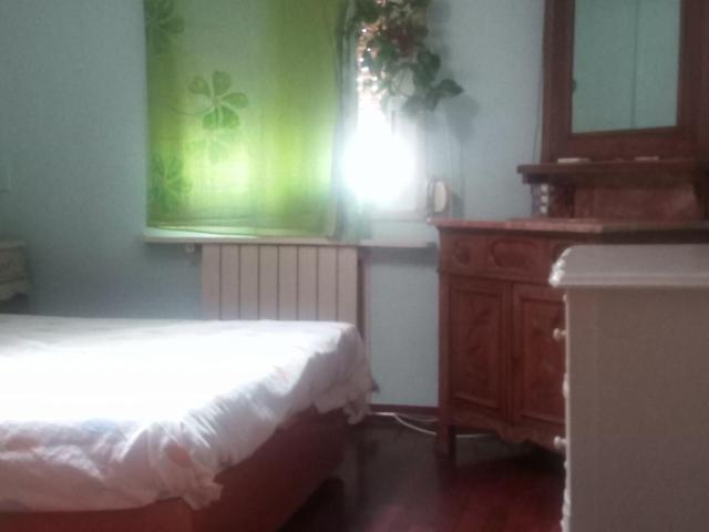 Bright double bedroom well connected to Barcelona city center