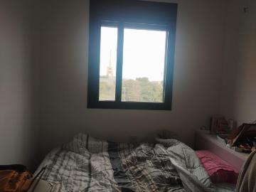 Bright double room with private bathroom and A/C, within walking distance of UPC