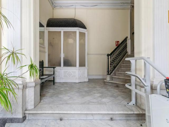 Bright double ensuite bedroom near the University of Barcelona