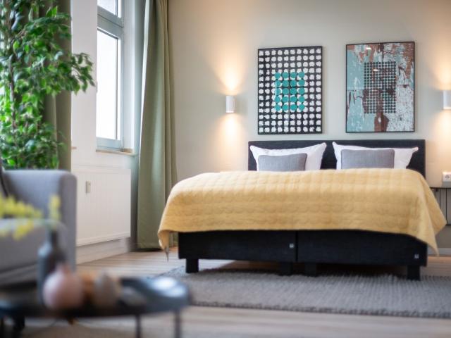 BRIGHT: Design Suite L City Center | Kitchen, Dortmund Amsterdam Apartments for Rent
